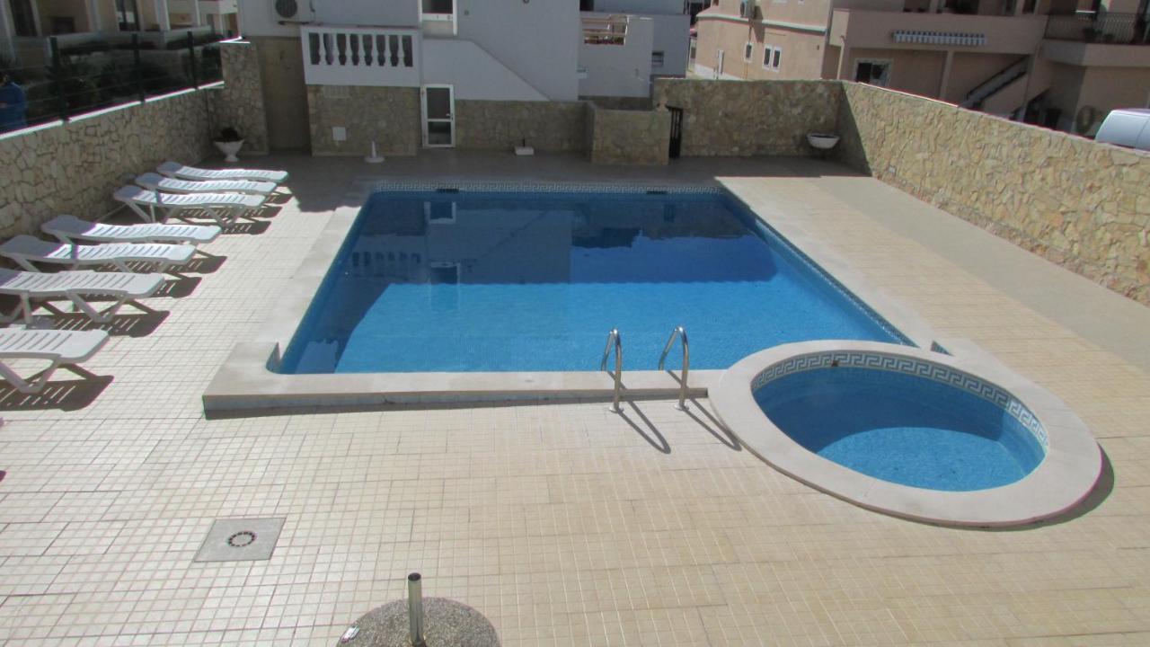 Apartamento - 2 A 4 Pessoas- Piscina Apartment Olhos de Agua  Luaran gambar